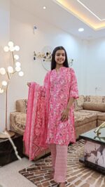 Women Viscose Rayon Cotton Flower Printed Kurta Pant Dupatta Set